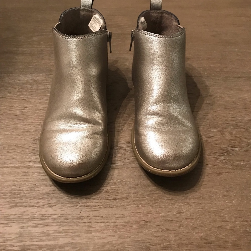 Girls Gap silver bootie